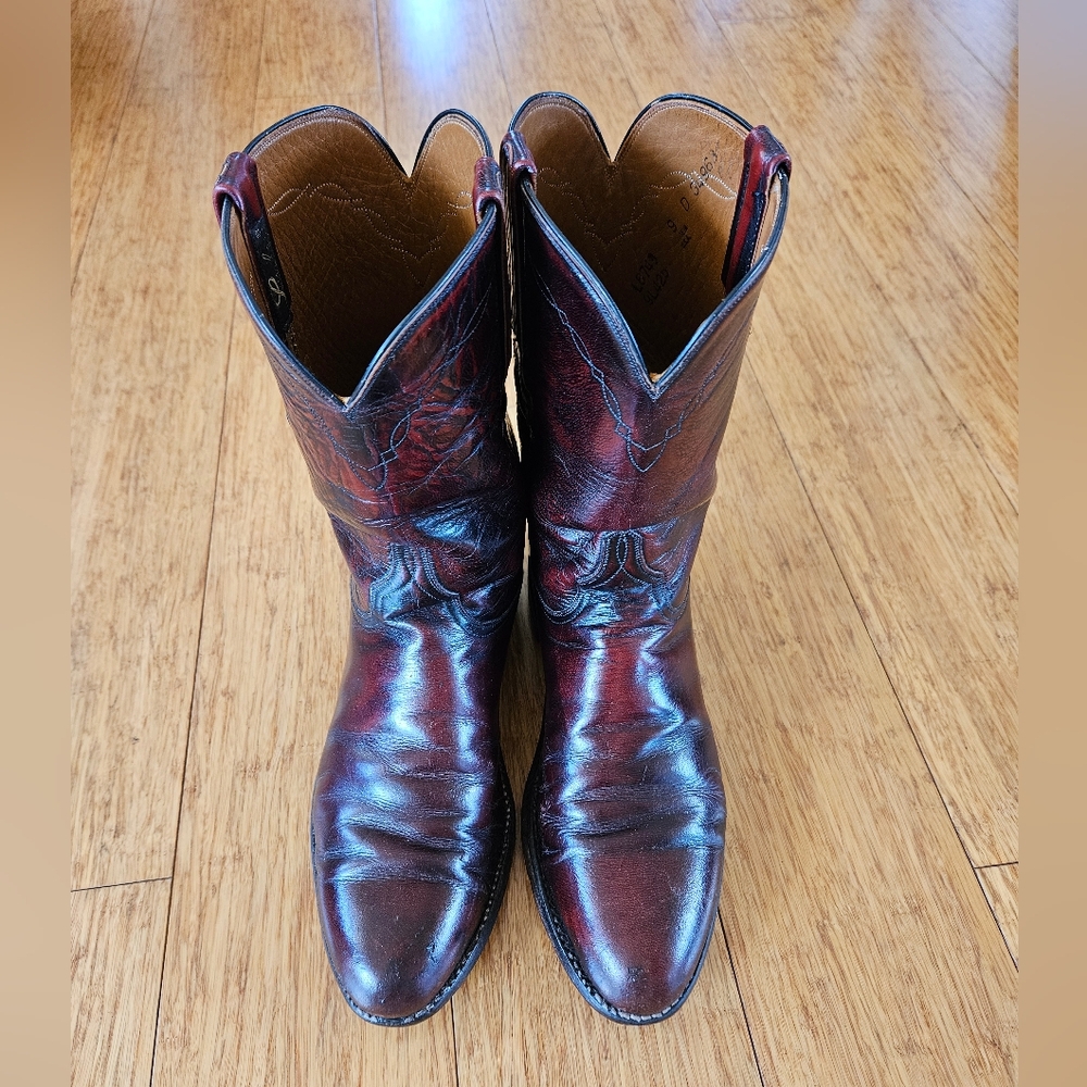 Lucchese roper cowboy boots. 9D Black cherry